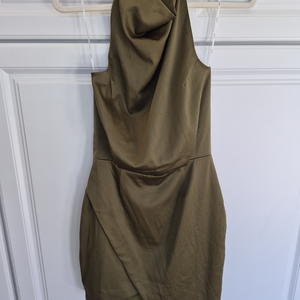 Elliatt Olive Backless Asymmetrical Dress - Picture 2 of 7